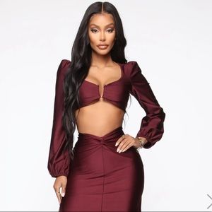 FASHION NOVA: crop top